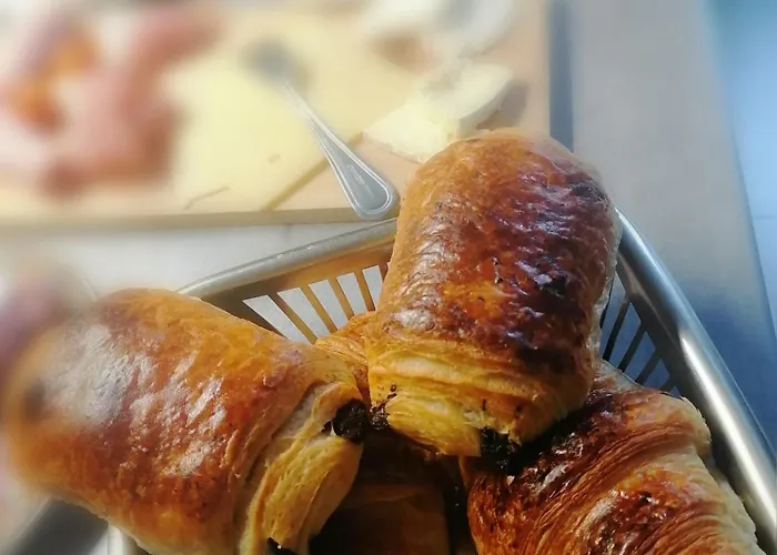 Chez Many, Par Fred Et Henri Bed & Breakfast